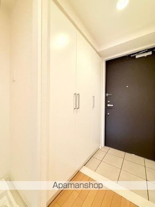 パークスフィア中野富士見町[1R/26.66m2]の玄関