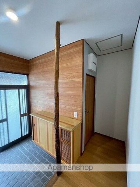手平６丁目戸建[4LDK/97.26m2]の玄関