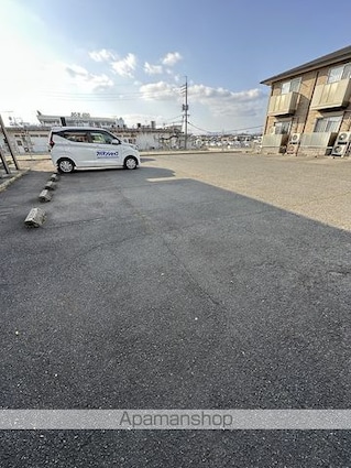 メゾンドヴェール　Ｂ[1K/30.39m2]の駐車場