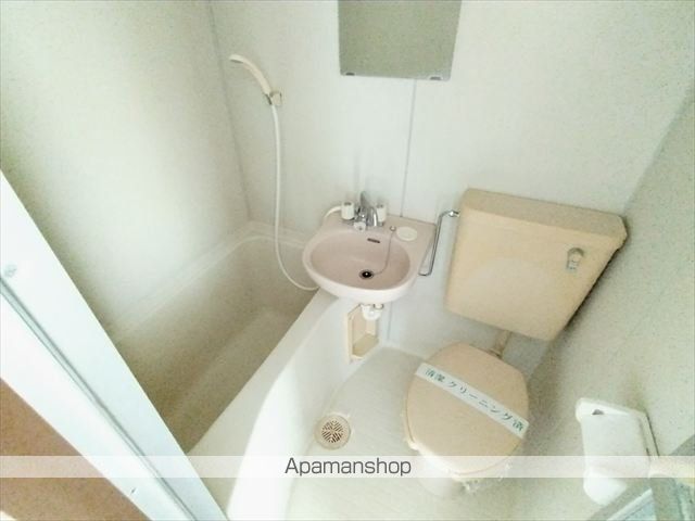 ロイヤルハイツ堀之内の内装写真
