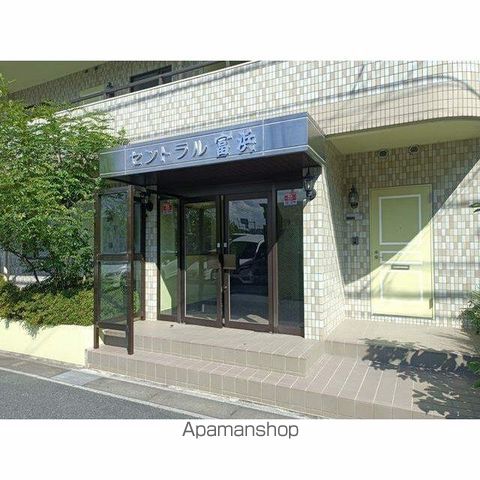 セントラル富浜の玄関写真