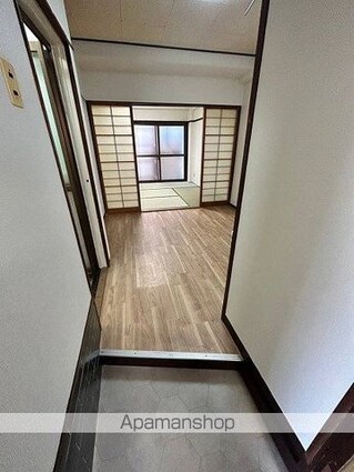 和歌山県和歌山市田中町３丁目[1DK/32m2]の玄関