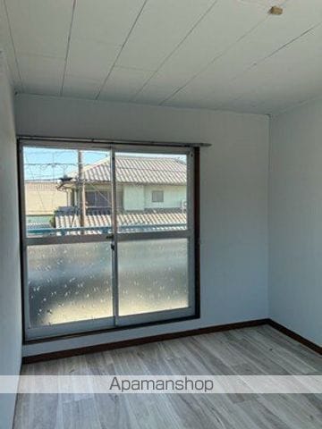三津屋町戸建の内装写真