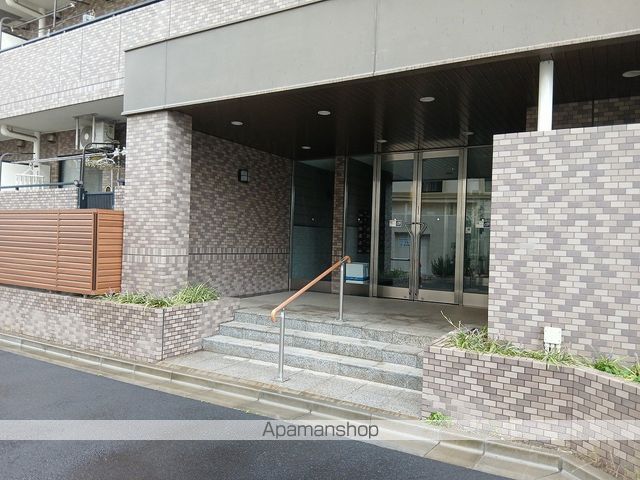 レクセル戸田の玄関写真