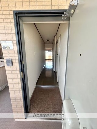 メゾンロワイヤル松田[1R/28.53m2]の玄関