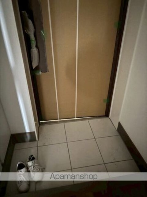 アルブルちとせ尾久駅前[1LDK/48.45m2]の玄関