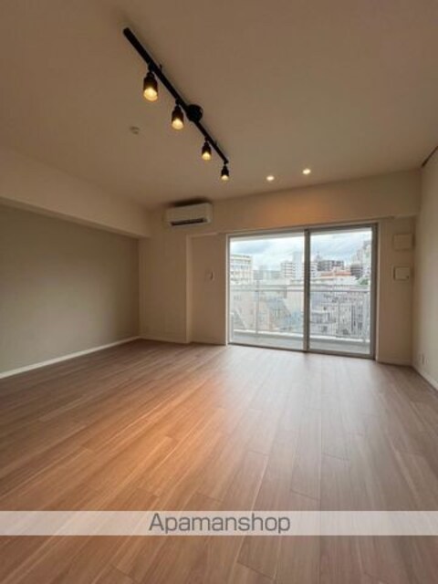 東京都新宿区北新宿４丁目[2LDK/66.39m2]のリビング・居間