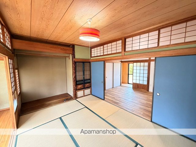 長田町3037-2貸家の内装写真