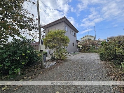 髙村貸家[3LDK/70.28m2]の駐車場