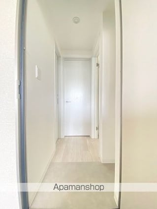 ジーメゾン春日部ウェスト[1LDK/30m2]の玄関