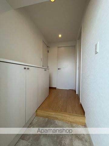 フォンターナ名昭の内装写真