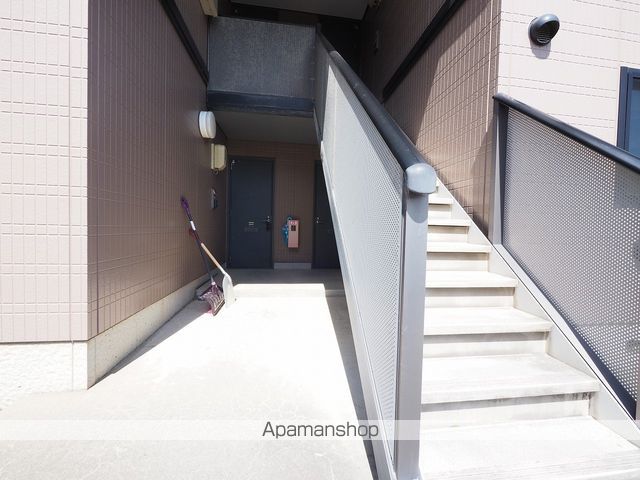 メゾンディアスD棟の玄関写真