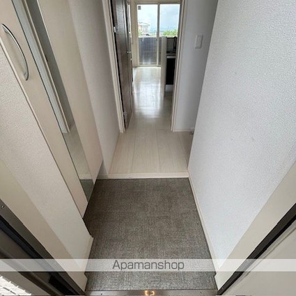 グラシア[1LDK/42m2]の玄関