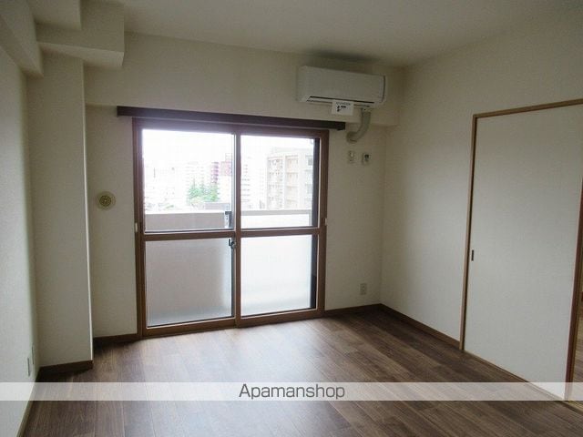 プラザ本町イーストの内装写真