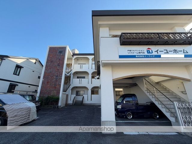 ハイツスペイン村の外観写真