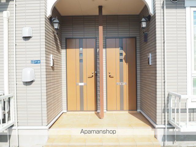 カーサ アヴェニーレIIの玄関写真
