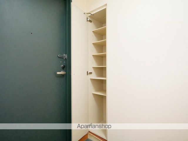 CANVASSすすきのの内装写真