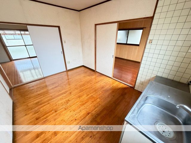都城市 1階建 築109年の内装写真