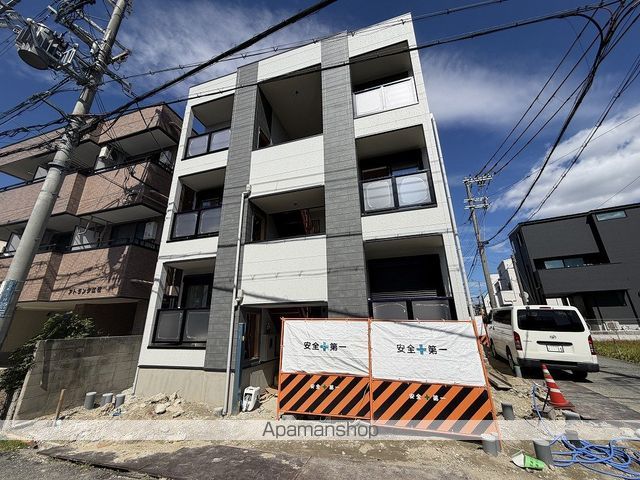 MANENT江坂町2丁目の外観写真