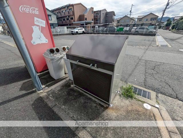 ソレジオ中野の玄関写真
