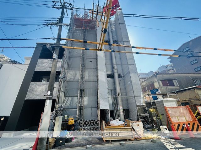 クリスタルフィメス3番館の外観写真