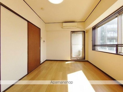 東京都新宿区住吉町[1R/18.77m2]のリビング・居間