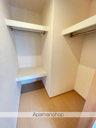 エガール[1R/30.27m2]の収納