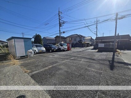 レジデンスＳＵＮ[1R/26.01m2]の駐車場