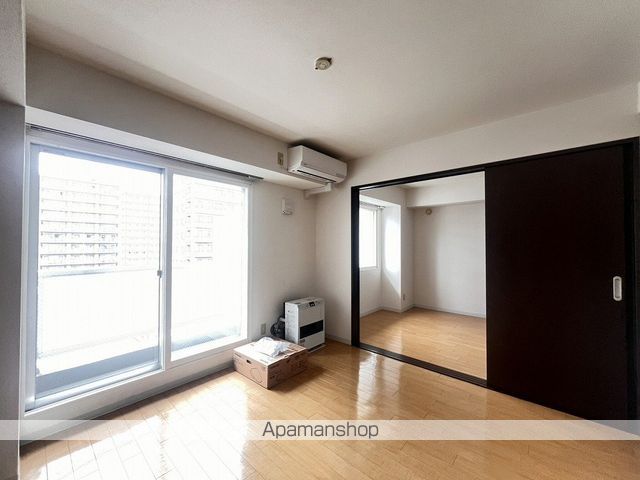 アストリア大通の内装写真