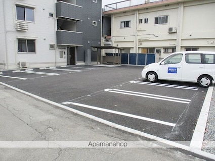 Ｄ－ＲＯＯＭ徳行[2LDK/58.37m2]の駐車場1