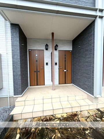 ウルビーノ Iの玄関写真