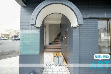 タカラビル[1R/67.68m2]のエントランス
