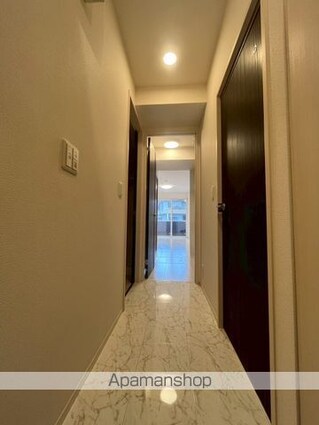 カーサグラナーテ[1R/30.62m2]の玄関