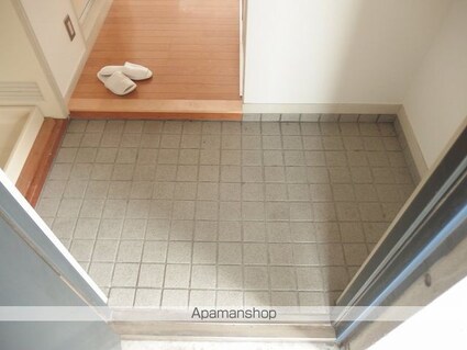 高知県高知市桜井町１丁目[1R/26.8m2]の玄関