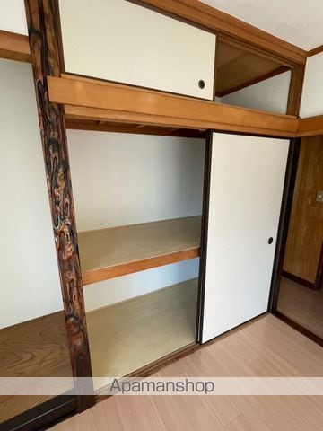 松山市 2階建 築38年の内装写真