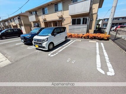 ヴィラ・ボヌール　Ｂ棟[2LDK/60.76m2]の駐車場