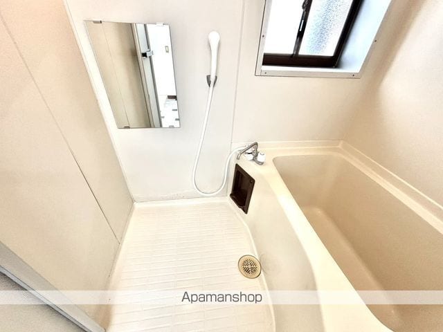 ヤングライフの内装写真
