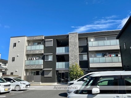滋賀県守山市二町町[2LDK/64.75m2]の外観3