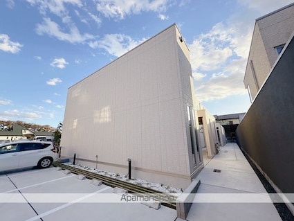 ベルク[2LDK/52.87m2]の外観3