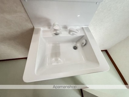 亀田港町５５番戸建[4LDK/92.3m2]の洗面所