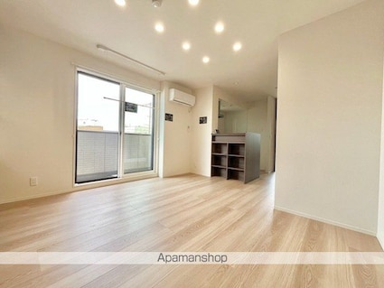 Ｇ　．Ｌ　Ｔａｋａｋａｉｃｈｏｕ（ジーエルプラスタカカイチョウ[2LDK/50.19m2]のリビング・居間