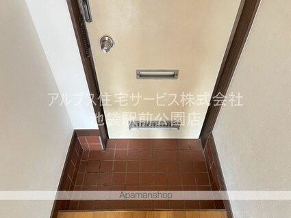 コーポワタナベ[1R/12m2]の玄関