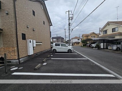 Ｓｗｅｅｔｓ　Ｖｉｌｌａ　Ａ棟[2DK/52.8m2]の駐車場