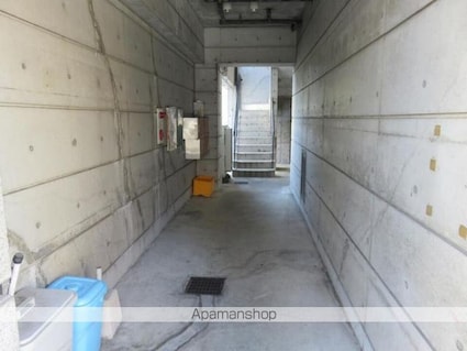 サンコービル[1K/21.39m2]のエントランス