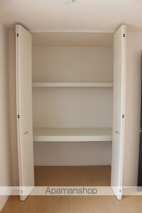 ラヴィアンローズ　Ｃ棟[2LDK/72.28m2]の収納