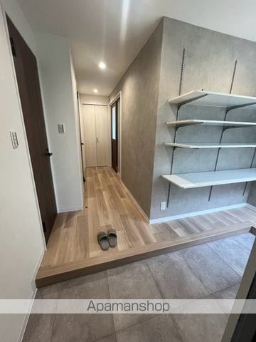 平塚市 3階建 築38年の内装写真