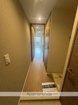 東京都中野区中央１丁目[1R/26.14m2]の玄関