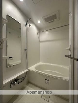 ＺＯＯＭ信濃町[2K/36.99m2]のバス