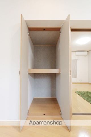 コォーリングマンションIIの内装写真