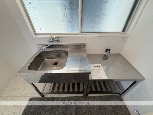 ALL AGES APARTMENTの内装写真